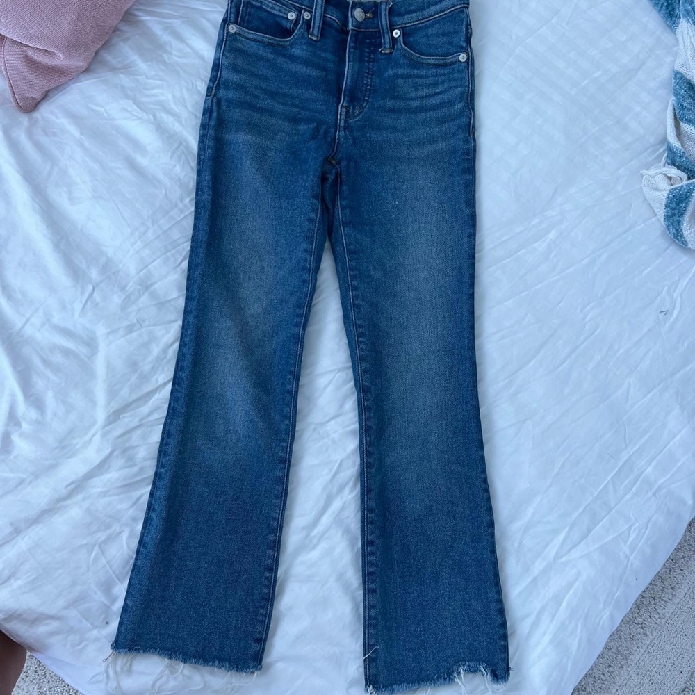 Madewell Cali Demi-Boot Dark Wash Jeans Raw Hem Cropped Flare - Size 23 / 00